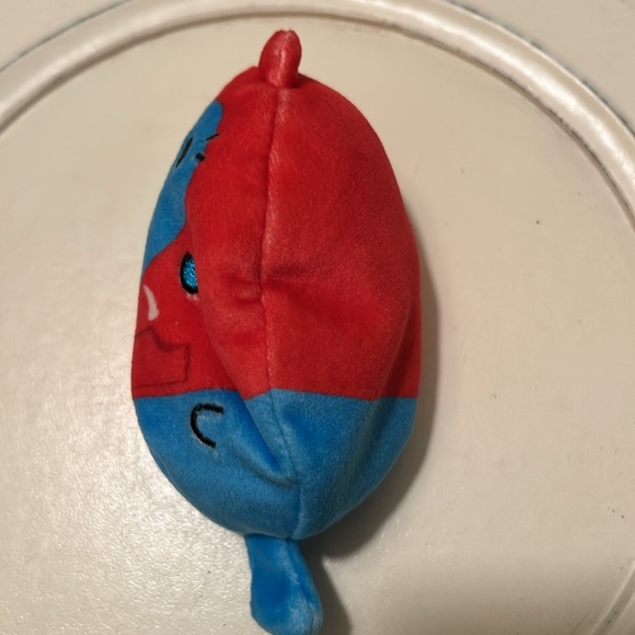 Cats vs. Pickles “Hoodie” 4 inch from Series 4. Excellent condition. - Picture 4 of 4